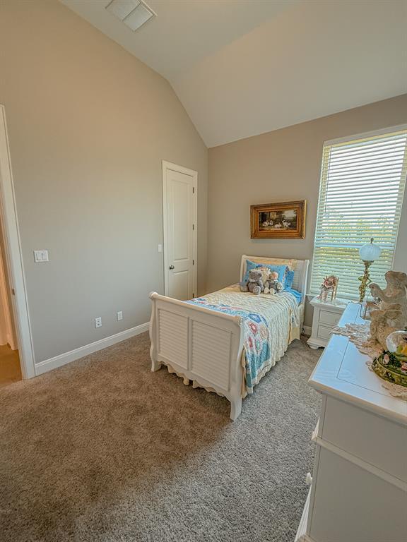 Building Photo - 128 Regents Ln