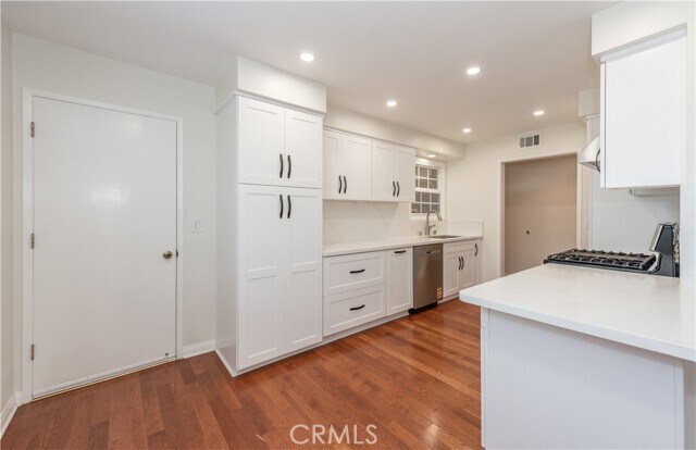 Building Photo - 1207 Sycamore Ave