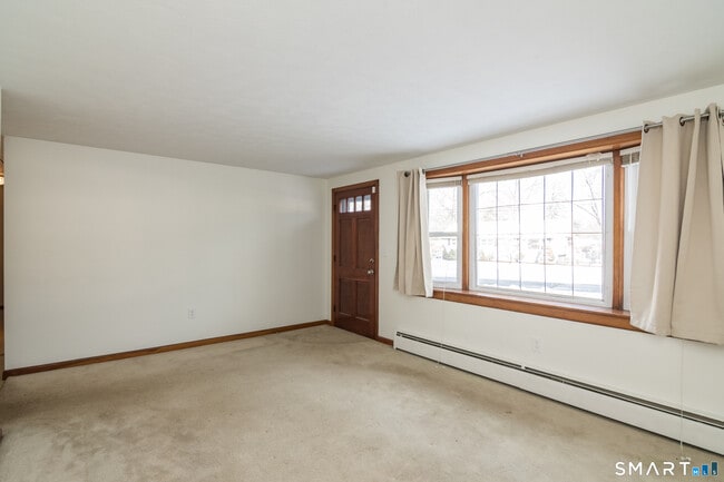 Building Photo - 17 Howard St