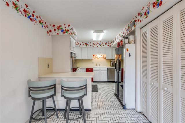 Building Photo - 12219 Montego Plaza