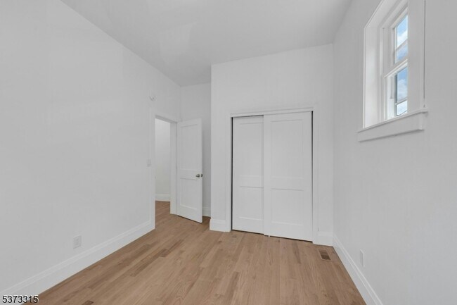 Building Photo - 78 Grove St