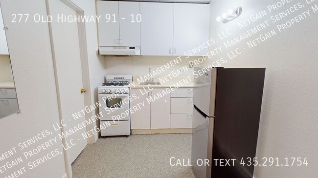 Building Photo - Updated Parowan Studio Apartment