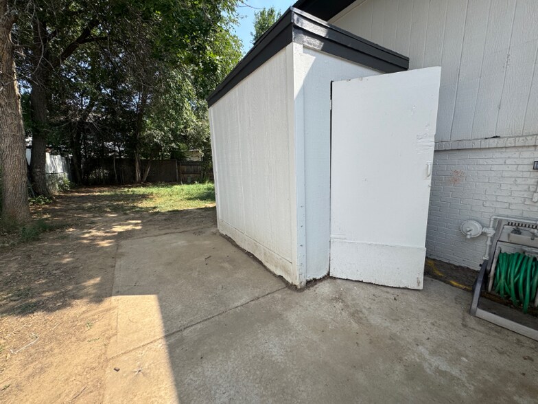 Building Photo - 804 Meeker St