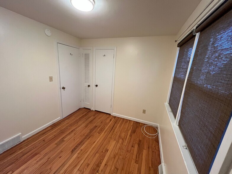 Bed Rm #2 - 14 Nashawena Ave