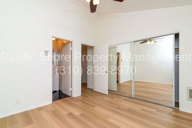 Building Photo - 2-Bed, 2-Bath Townhouse with Private Patio...