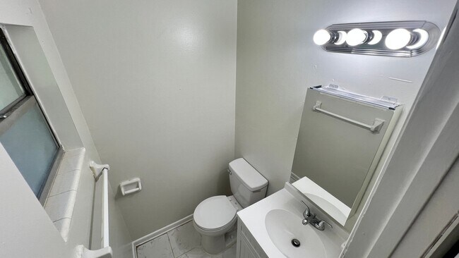 Building Photo - Beautiful 3 Bedroom, 1.5 Bathroom Home in Deland!!