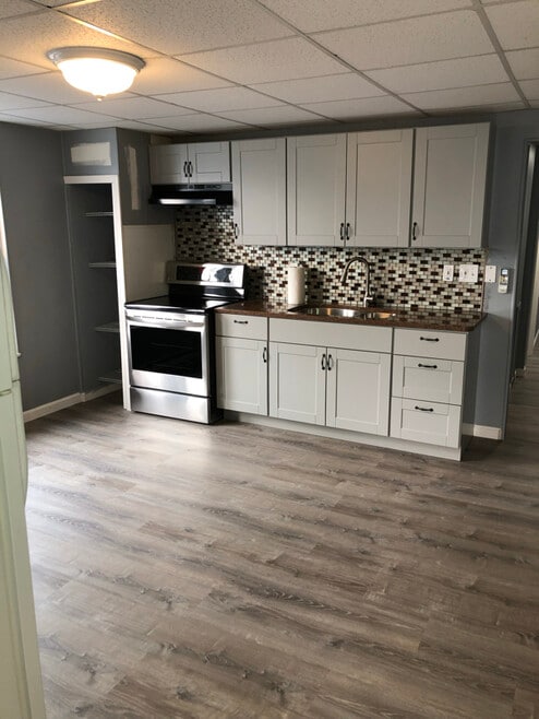 Building Photo - 778 3rd St