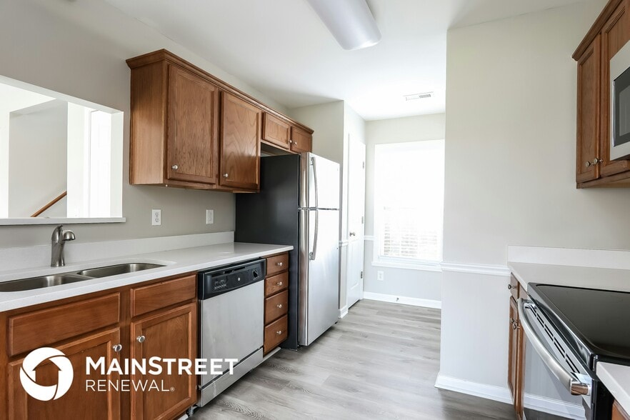 Building Photo - 1506 Hamilton Hills Dr