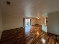 Building Photo - 7283 Beacon Hill Dr