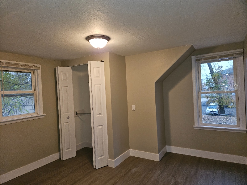 Building Photo - 8715 Ridge St