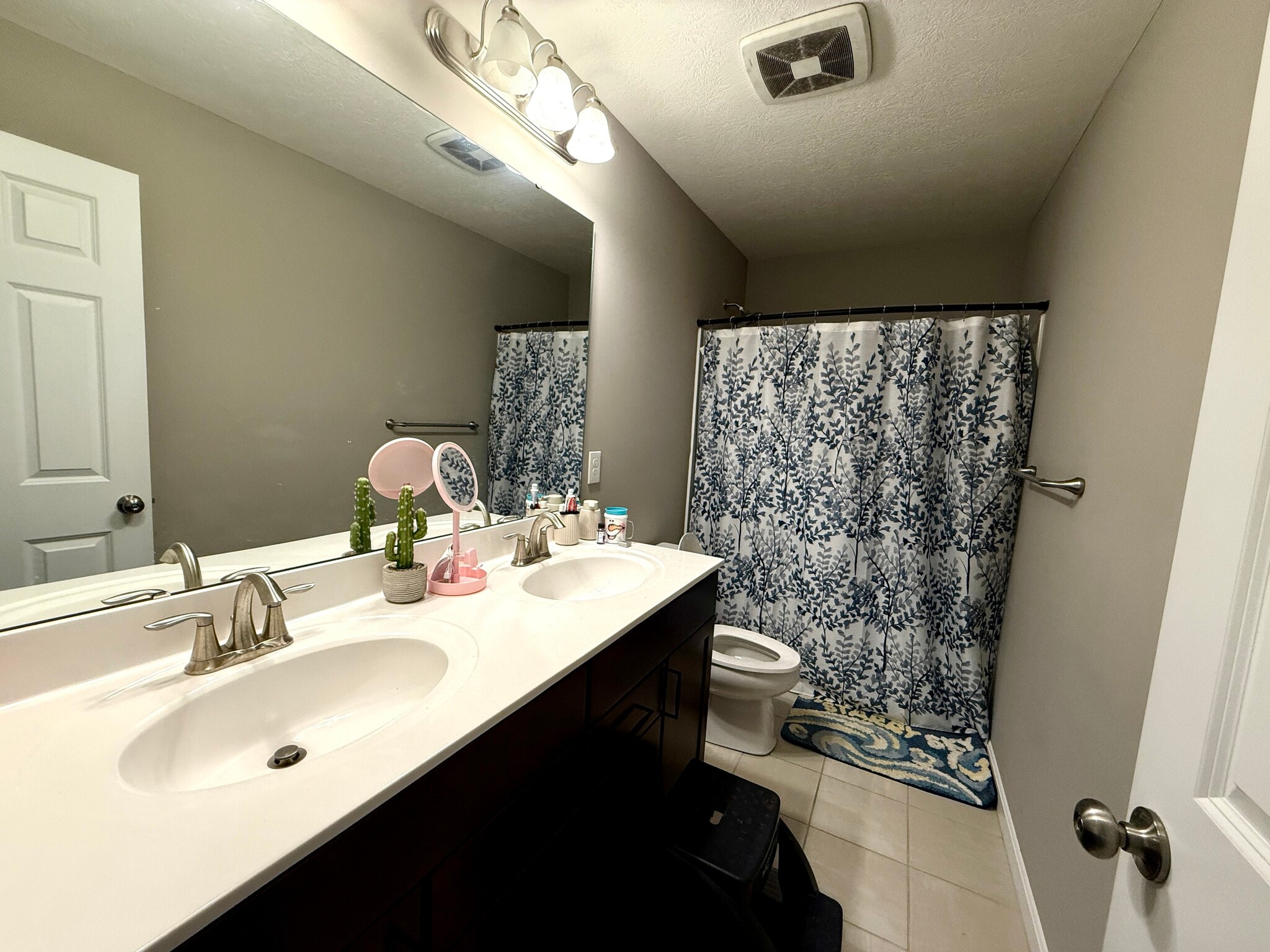 Full bathroom with bathtub - 6855 Charlestown Ln