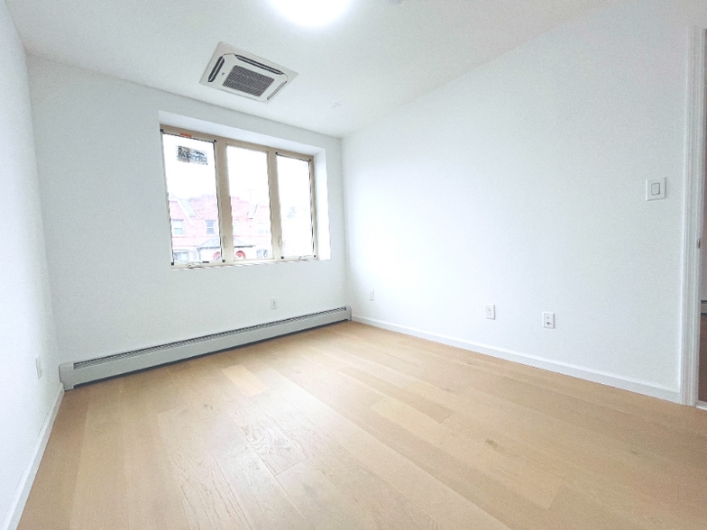 Building Photo - 39-56 58th St