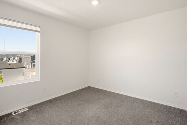 Building Photo - Beautiful 4 bedroom home in Liberty Lake! Move in Ready!