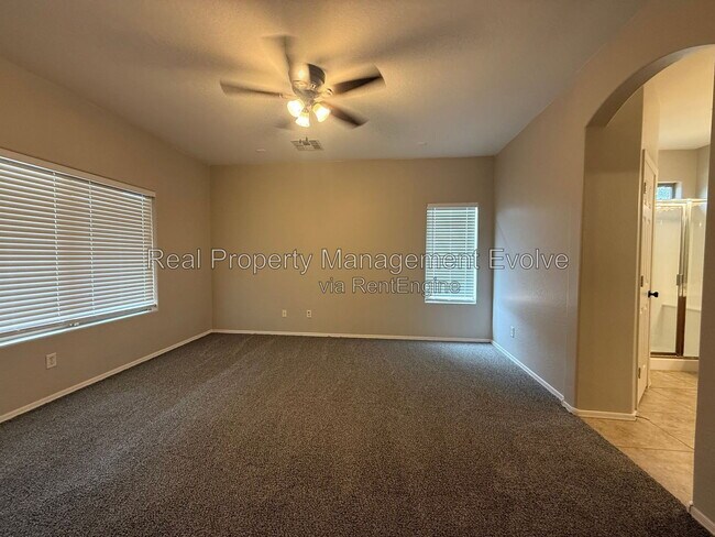 Building Photo - 2513 W Woburn Ln