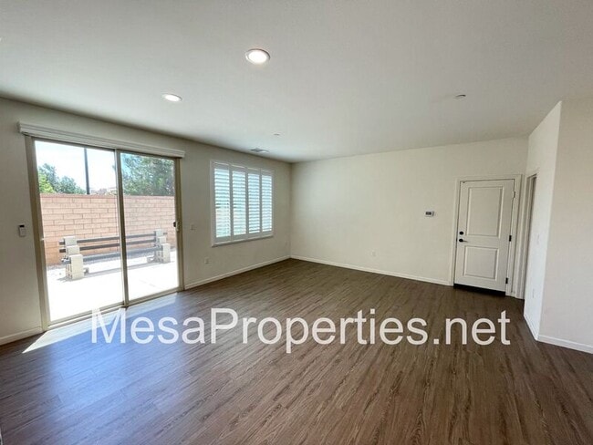 Building Photo - 3230 E Yountville Dr