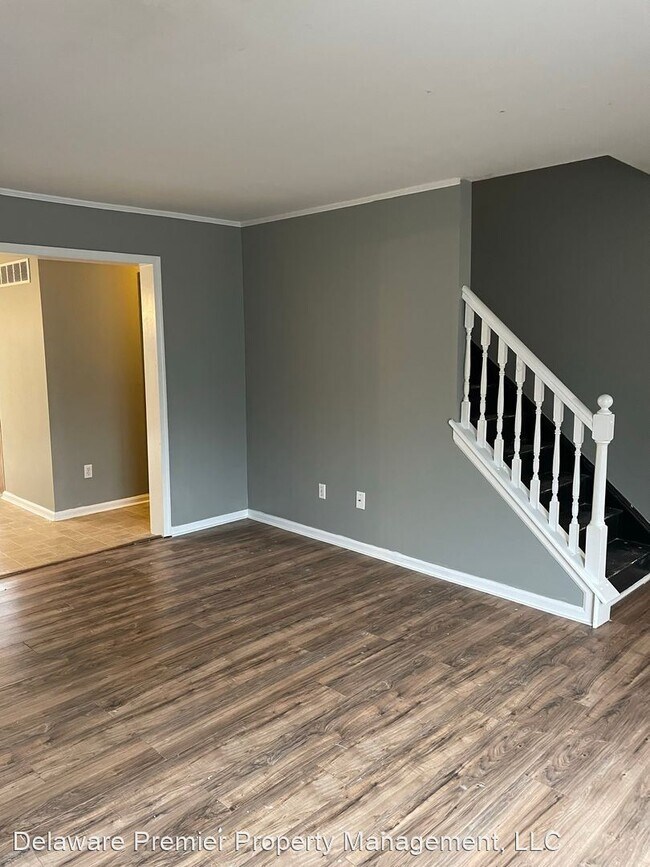 Building Photo - 3 br, 1.5 bath House - 628 Candlestick Lane