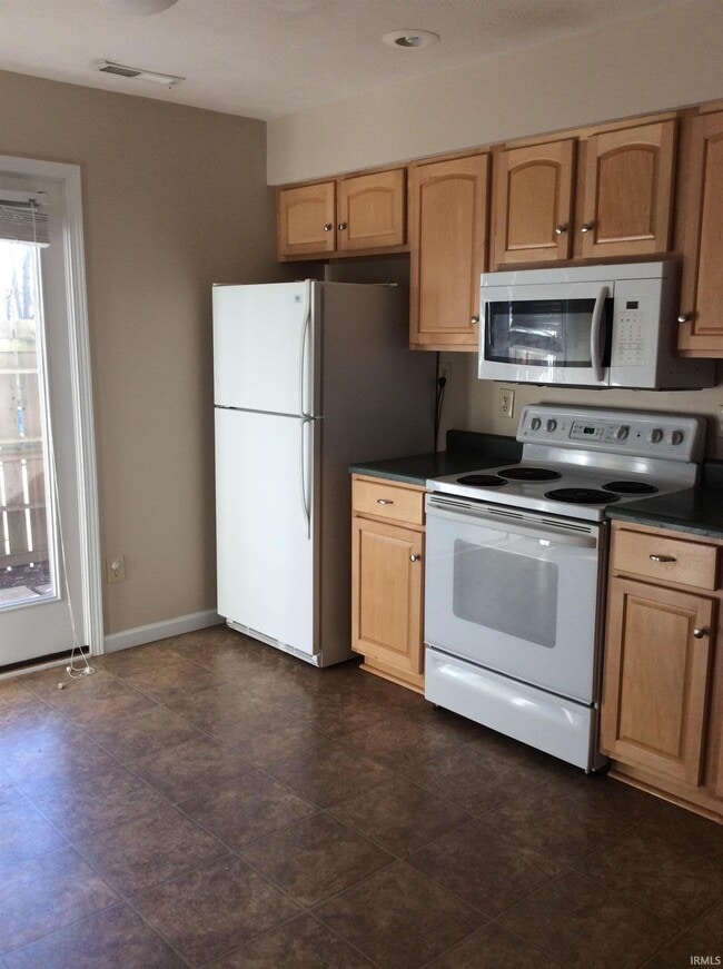 Building Photo - 795 E Sherwood Hills Dr