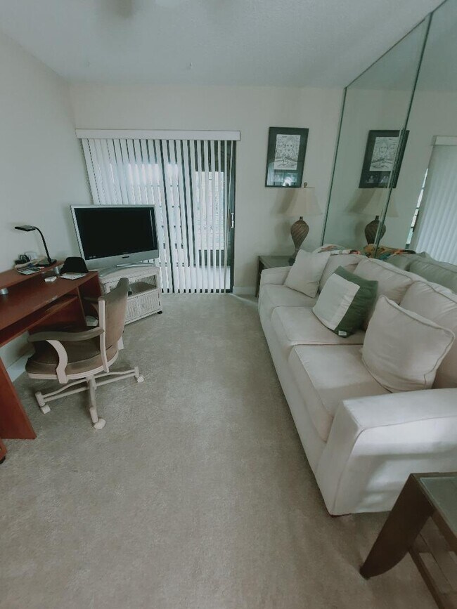 Building Photo - 15461 Lakes of Delray Blvd