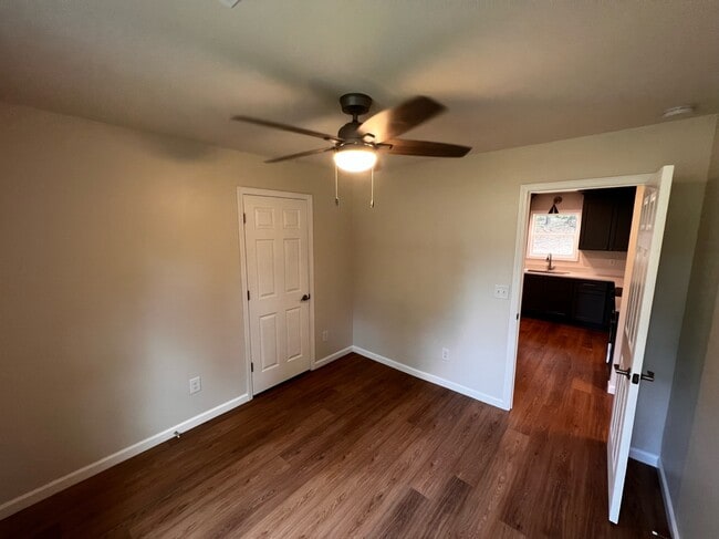 Building Photo - 3025 Barrett Ct