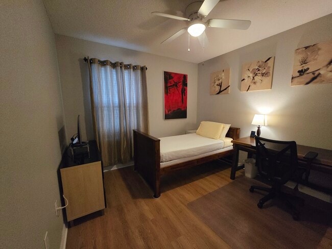 Building Photo - 384 Aberdeen Dr