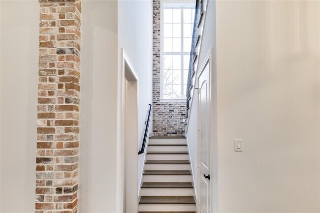 Building Photo - 3302 Elmridge St