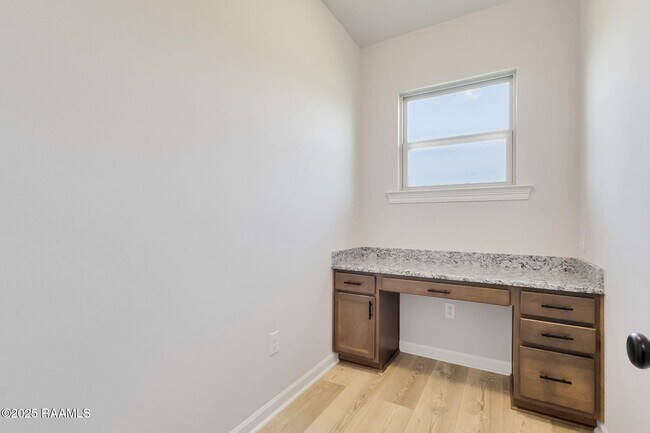 Building Photo - 221 Wakely Ct