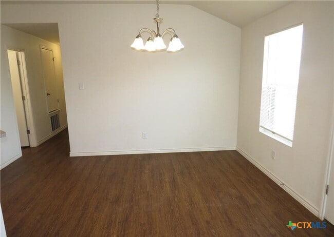 Building Photo - 5801 Lariat Ct