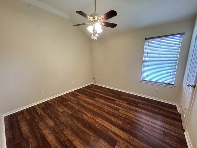 Building Photo - 2601 Easton Springs Ct