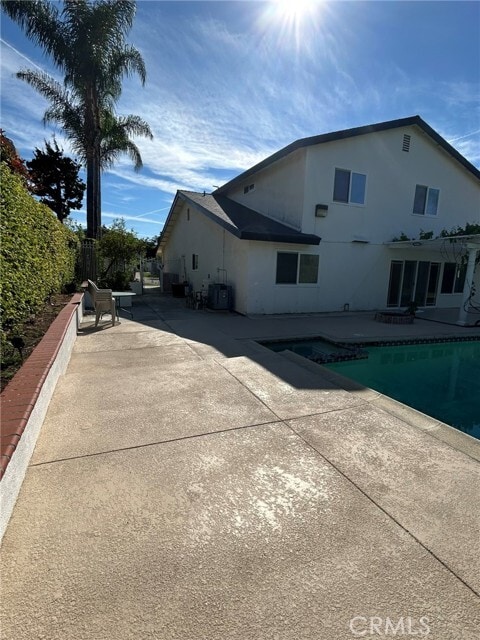 Building Photo - 1734 N Yurok St