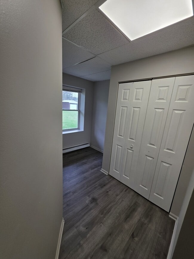 Building Photo - 3349 N Whitehall Rd