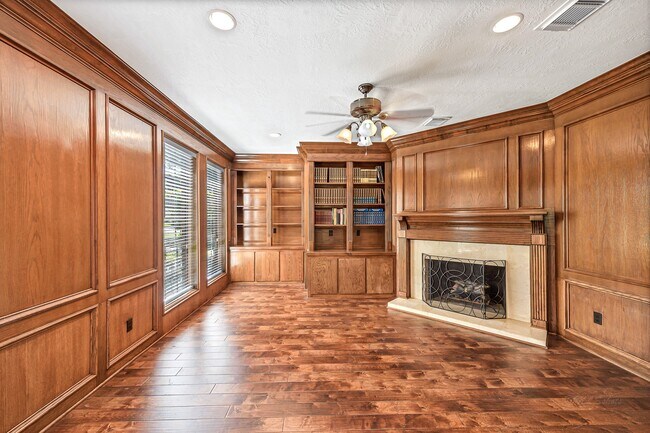Building Photo - 21410 Ganton Dr