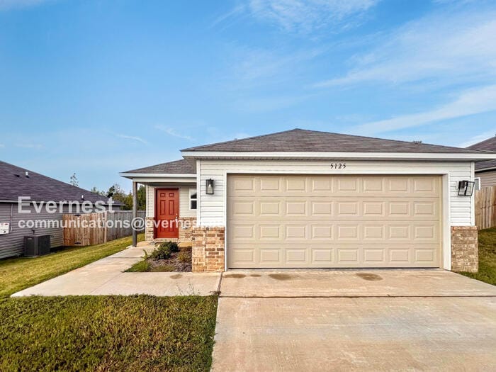 Building Photo - 5125 Red Fox Trl