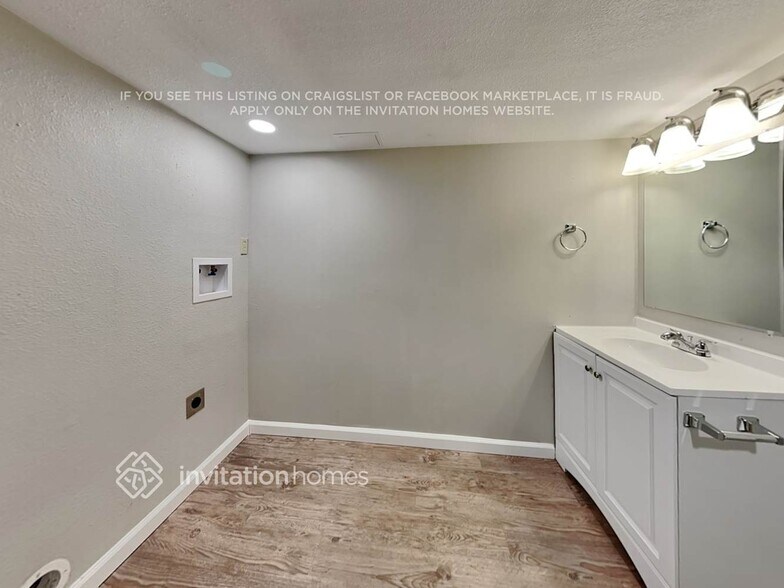 Building Photo - 2113 Beacham Dr