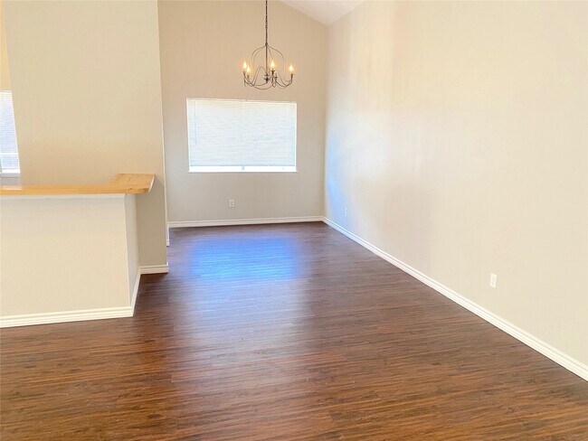 Building Photo - 2414 Woven Wood Ln