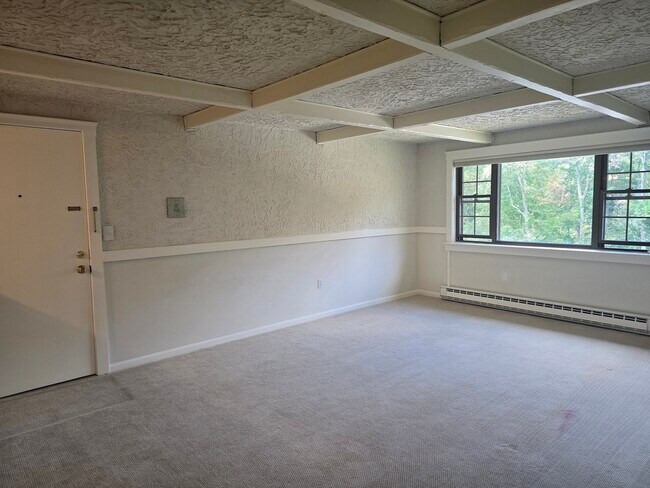 Building Photo - 35 Swanson Ct