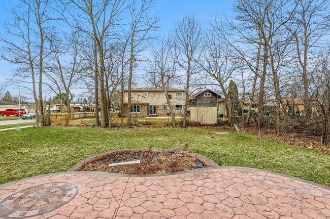 Building Photo - 6117 Branch Dr