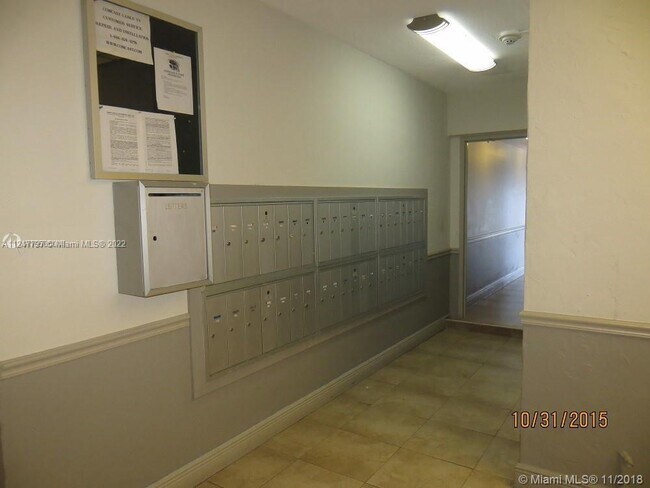 Building Photo - 7900 Camino Cir