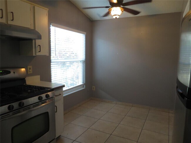 Building Photo - 3115 Smoke Signal Cir
