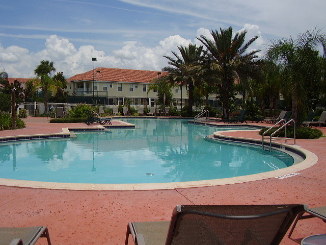 Building Photo - 1152 S Beach Cir