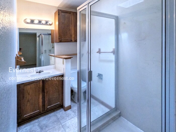 Building Photo - 712 Frontier Ct