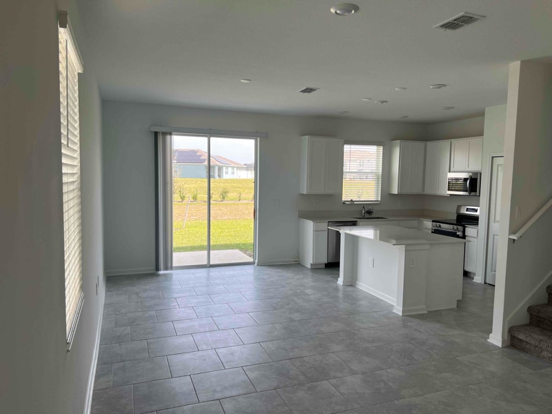 Building Photo - 3141 Laurent Lp