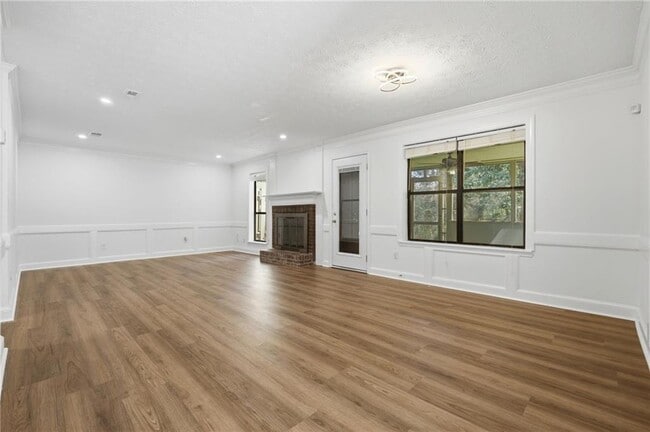 Building Photo - 129 Sandalwood Cir