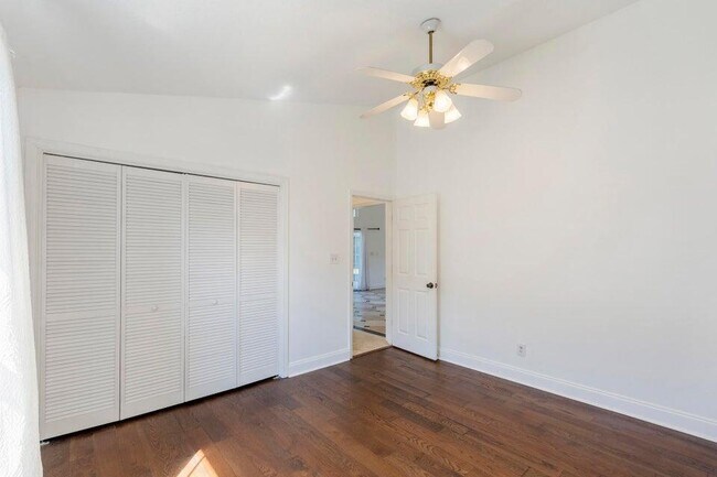 Building Photo - 27 Hidden Harbor Ln