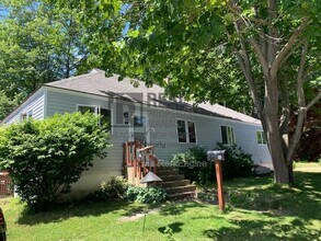 Building Photo - 139 Philbrick Ave