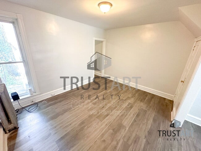 Building Photo - 217 Sulis St