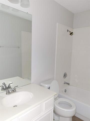 Building Photo - 4609 Parkview Ln
