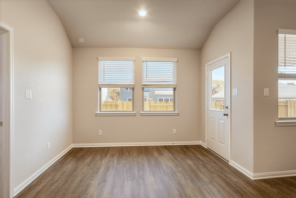 Building Photo - 2220 Cedar Vly Dr