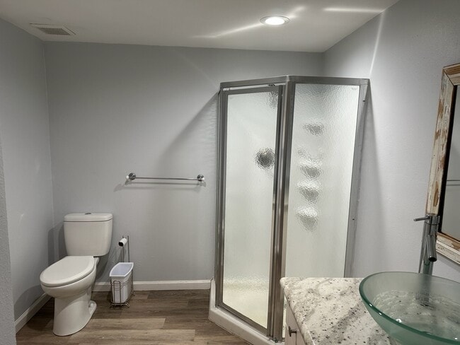 Building Photo - 2009 30th St