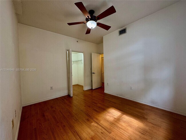 Building Photo - 6360 NW 114th Ave
