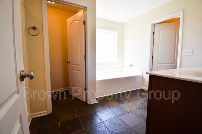 Building Photo - 2632 Indian Wells Ct
